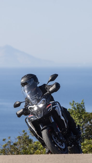Benelli TRK 702 EU5+ | Moto | Touring