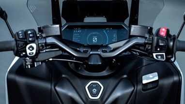 Yamaha TMAX Tech MAX 2026 | Scooter | Desporto