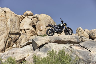 Triumph Scrambler 400x | Moto | Classics