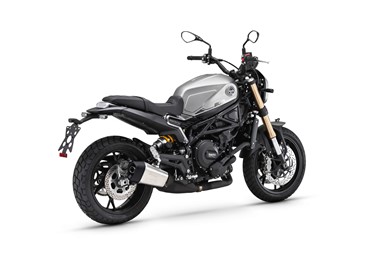 Benelli Leoncino 800 | Moto | Scrambler