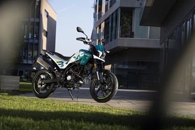 Benelli BKX 125 S | Moto | BKX