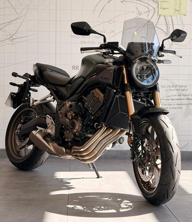 Honda CB 650R E-Clutch | Moto