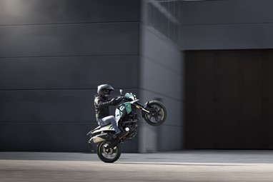 Benelli BKX 125 S | Moto | BKX