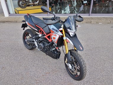 Aprilia Dorsoduro 900 | Moto