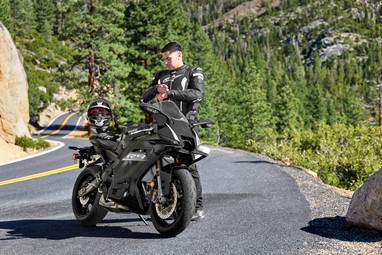 Yamaha R9 2026 | Moto | Super Desportivas