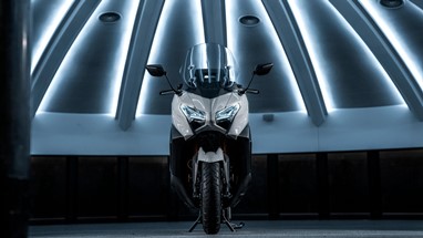 Yamaha TMAX Tech MAX 2026 | Scooter | Desporto