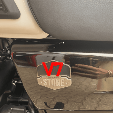 Moto Guzzi V7 STONE TEEN | Moto