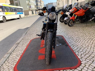Harley-Davidson 883 Iron | Moto