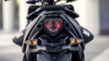 Yamaha Aerox R Naked | Scooter | Scooters