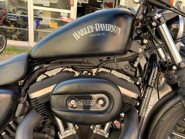 Harley-Davidson 883 Iron | Moto