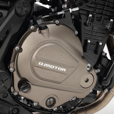 QJ Motor SRK 700 | Moto | Street