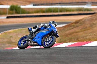 Yamaha R9 2026 | Moto | Super Desportivas