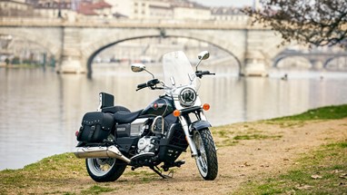 UM Renegade Classic Deluxe | Moto | Cruiser