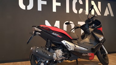 Aprilia SR MAX 300 | Scooter