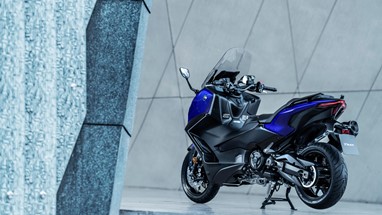 Yamaha TMAX 2026 | Scooter | Desporto