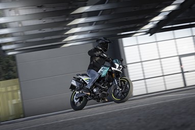 Benelli BKX 125 S | Moto | BKX