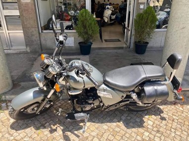 Keeway Superlight 125 | Moto