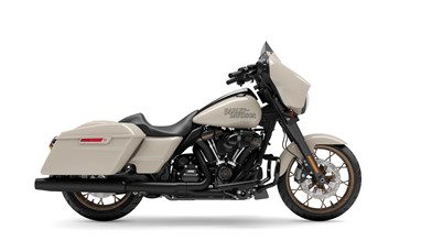 Harley Davidson Street Glide ST 117 (2023) | Moto | Grand American Touring