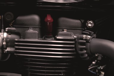 Triumph Bonneville T120 Black | Moto | Classics