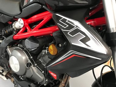 Benelli BN 302 | Moto