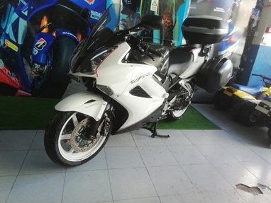 Honda VFR 800 | Moto
