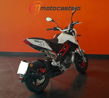 Benelli TNT 125 E4 | Moto