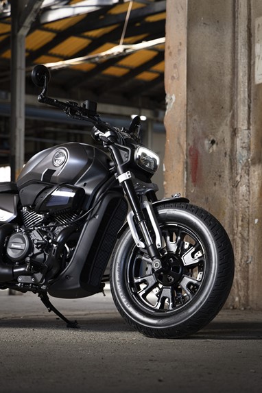 Benelli Leoncino Bobber 400 | Moto | Scrambler
