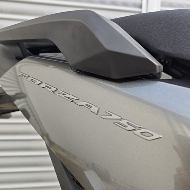 Honda Forza 750 | Scooter