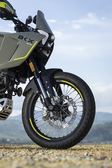 Benelli BKX 300 | Moto | BKX