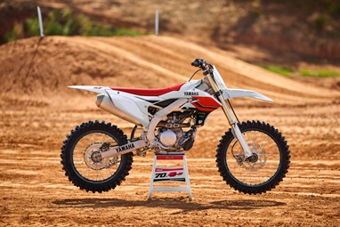 Yamaha YZ250F Edição 70.º Aniversário 2026 | Moto | Competição