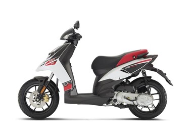 aprilia SR Motard 50 | Scooter | Scooter