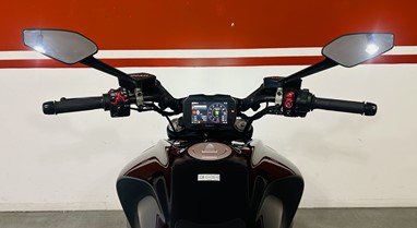 Ducati Diavel V4 Black | Moto