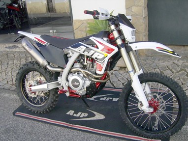 AJP SPR 310R Novo Modelo - NOVA - 0 km | Moto