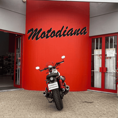 Moto Guzzi V7 STONE TEEN | Moto