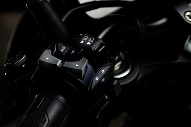 Moto Morini SEIEMMEZZO SCR | Moto | Naked