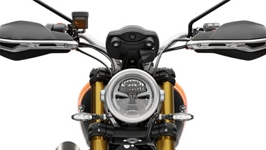 Triumph Scrambler 1200 XE | Moto | Classics