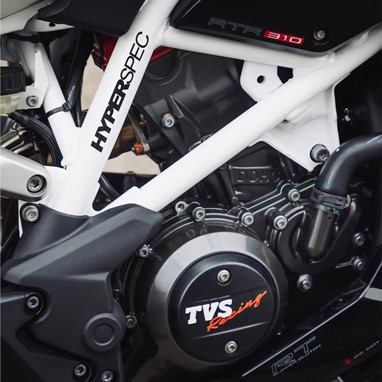 TVS Motor RTR 310 | Moto | Motociclos