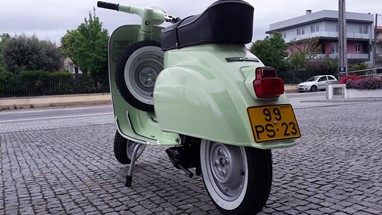 Vespa 50 50S c/ kit 75cc | Moto Clássica