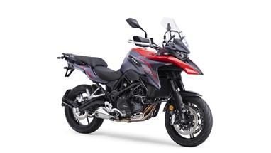 QJ Motor SRT 550 | Moto | Adventure