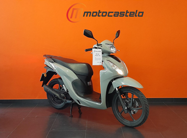 Honda Vision 110 | Scooter