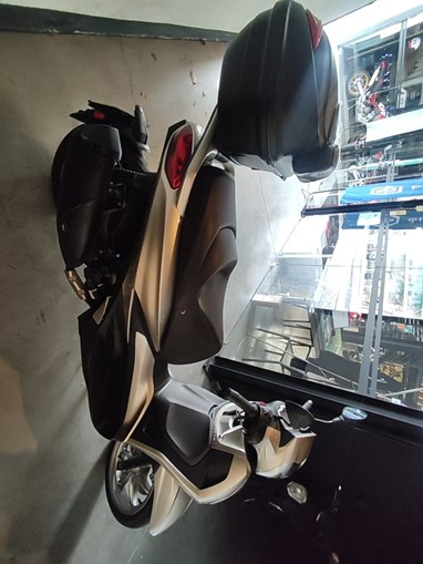 Piaggio Beverly 300 | Scooter