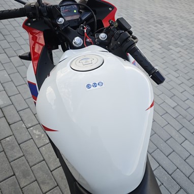 Honda CBR 125R | Moto