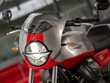 Moto Guzzi V7 Stone Corsa 850 | Moto | V7