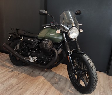 Moto Guzzi V7 III | Moto