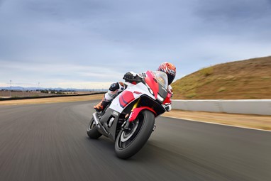 Yamaha R7 2026 | Moto | Super Desportivas