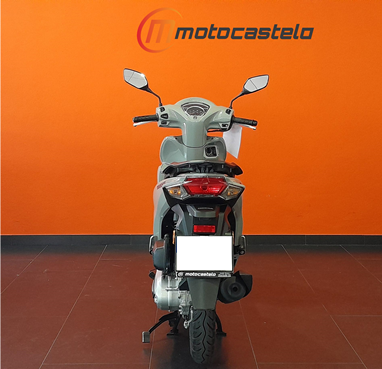 Honda Vision 110 | Scooter
