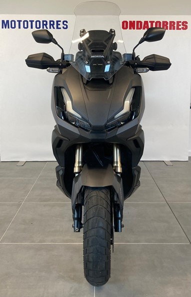 Honda ADV 350 | Scooter