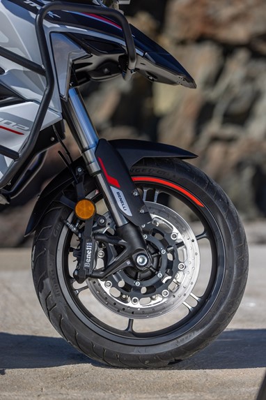 Benelli TRK 702 EU5+ | Moto | Touring