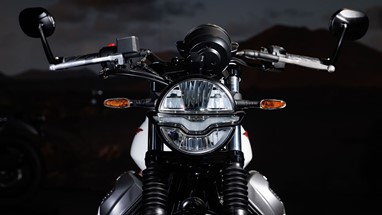 Moto Guzzi V7 Stone Ten | Moto | V7