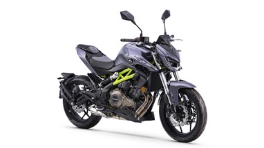 QJ Motor SRK 400 | Moto | Street